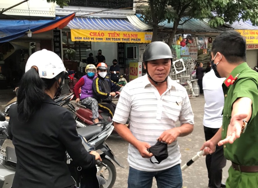 Phạt 1.123 trường hợp vi phạm hành chính do không thực hiện các biện pháp phòng, chống dịch COVID-19